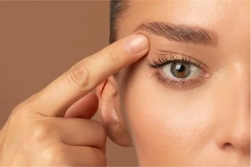 Tratamiento de párpado caído con efecto suave de lifting con CO2 Fraccionado